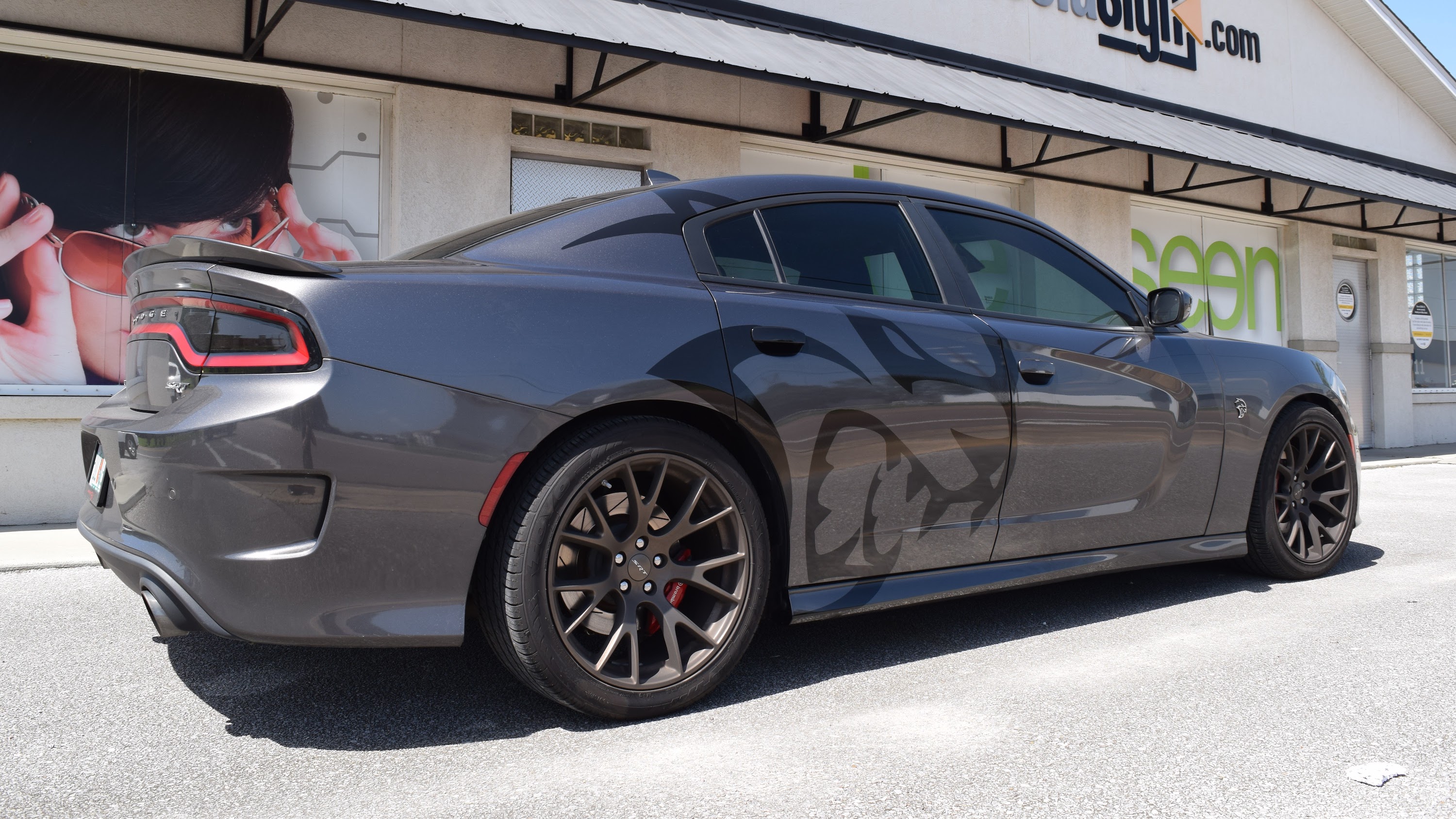 Hellcat vehicle graphics on Dodge Charger