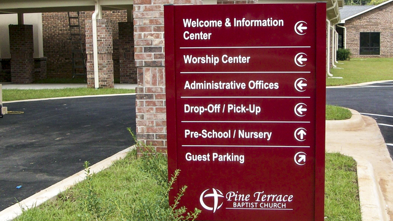 Pine Terrace Baptist Church exterior wayfinding by Pensacola Sign