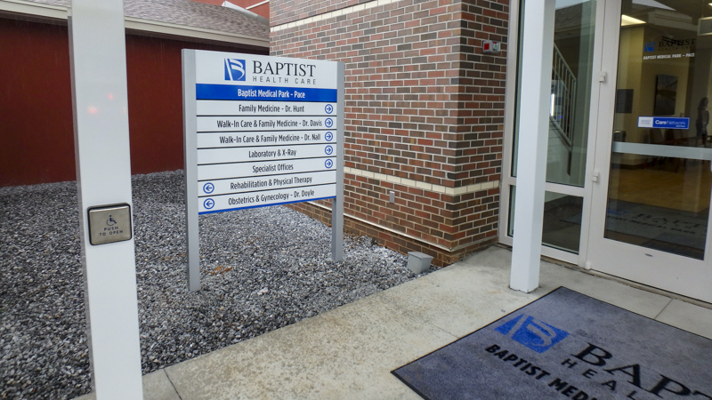 Baptist Hospital exterior wayfinding by Pensacola Sign